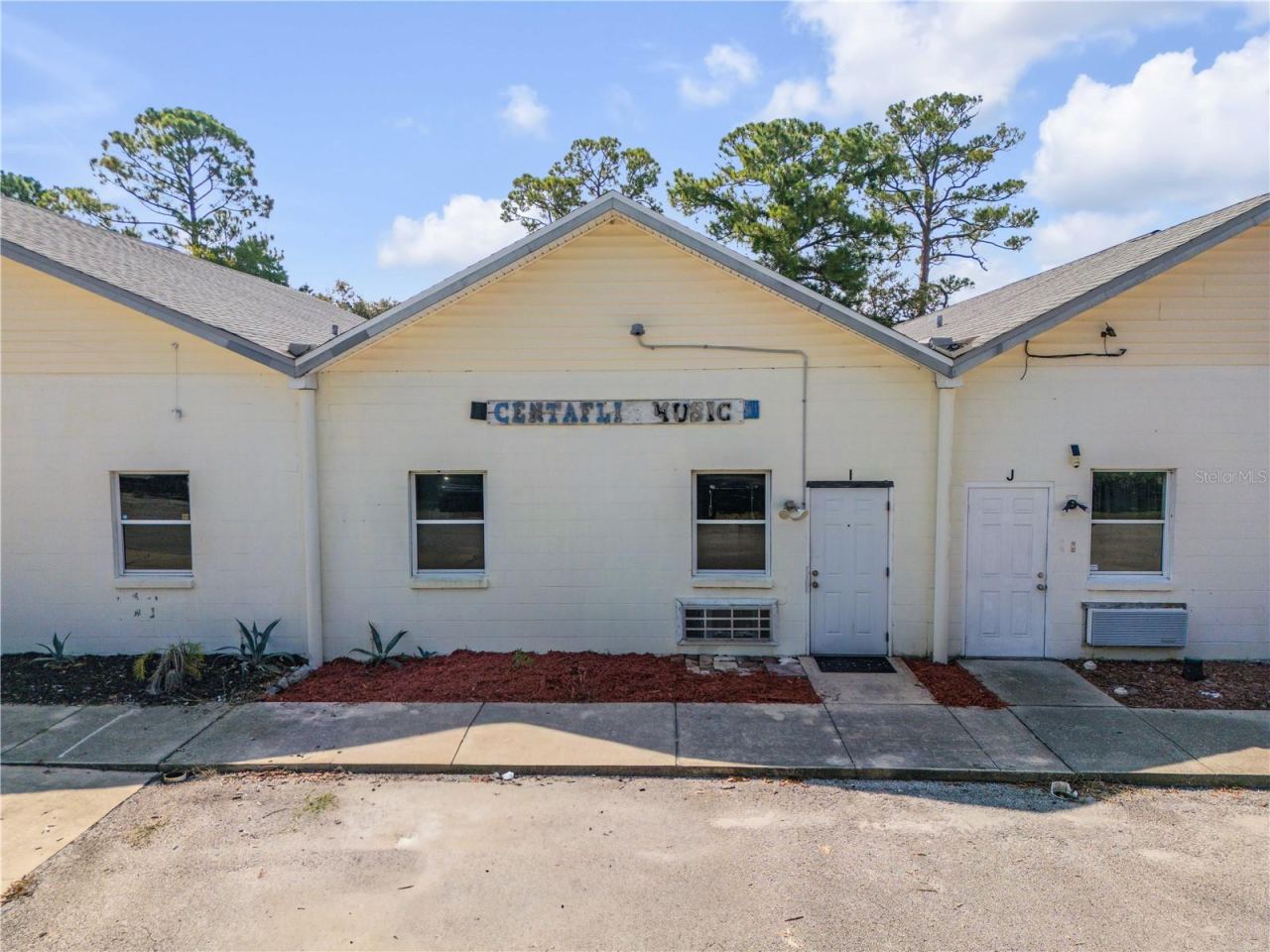 555 8th St #i, Holly Hill, FL 32117