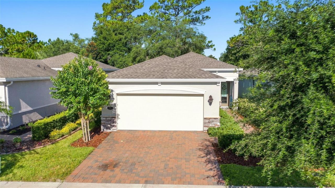 177 Old Moss Cir, Deland, FL 32724