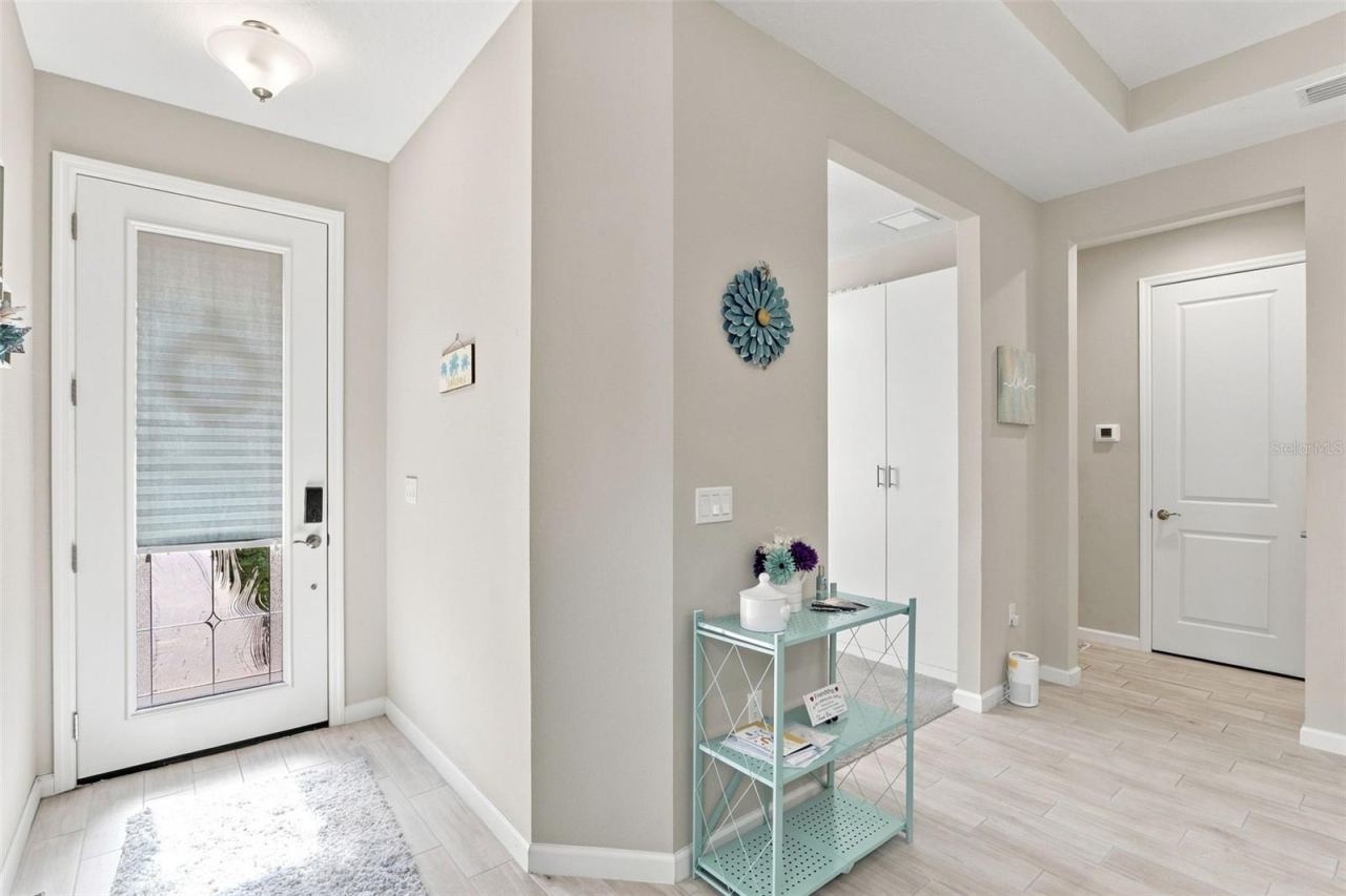 Photo 3 of 177 Old Moss Cir, Deland, FL 32724