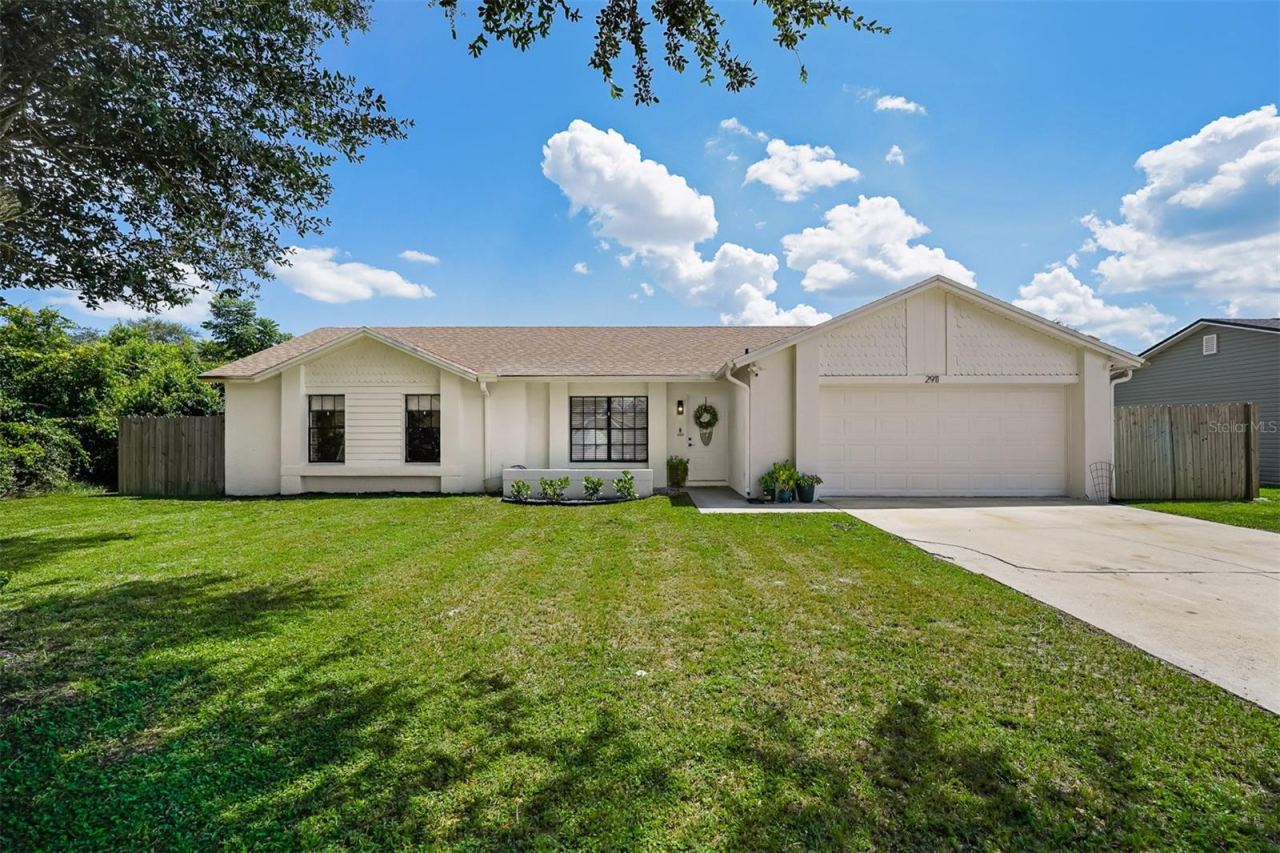 2911 Grayton St, Deltona, FL 32738