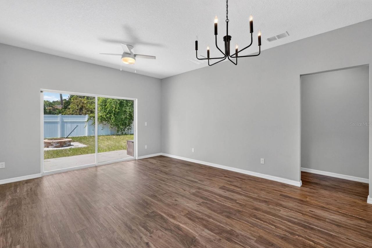 Photo 3 of 3330 Willow Oak Dr, Edgewater, FL 32141