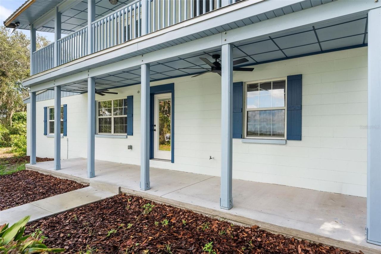 Photo 3 of 177 E Cowpen Lake Rd, Hawthorne, FL 32640