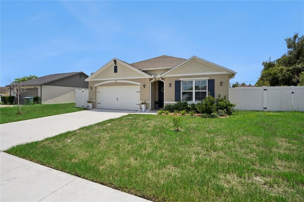 Photo 2 of 2073 Swanson Dr, Deltona, FL 32738
