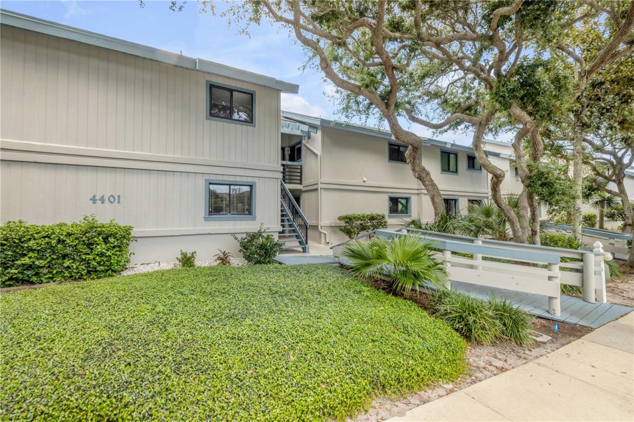 Photo 2 of 4401 Sea Mist Dr #102, New Smyrna Beach, FL 32169