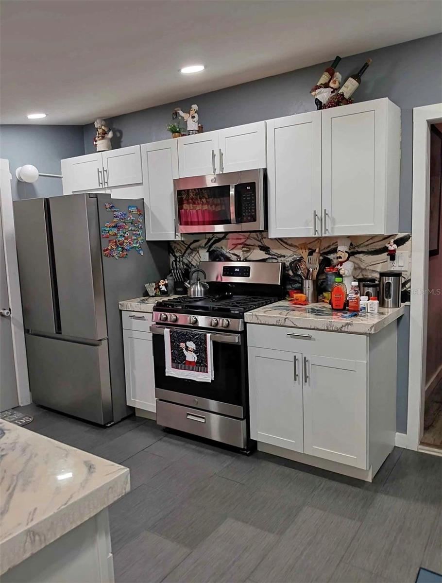 Photo 3 of 503 Earl St, Daytona Beach, FL 32118