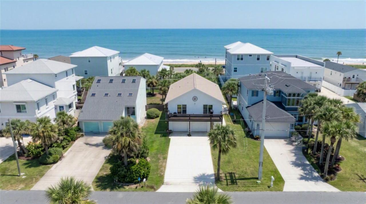 712 Central Ave N, Flagler Beach, FL 32136