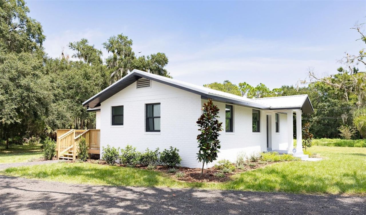 Photo 3 of 2463 Pioneer Trl, New Smyrna Beach, FL 32168