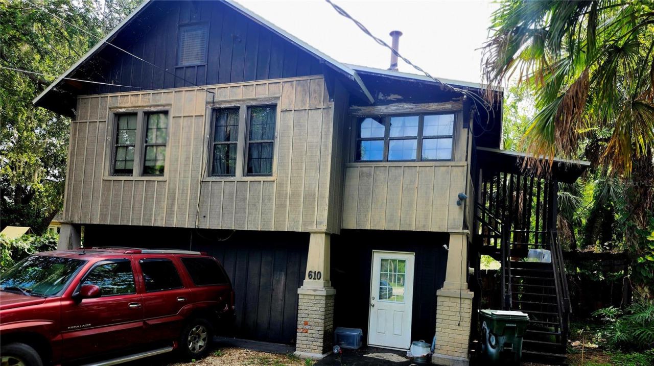 Photo 2 of 610 Tanglewood St, Daytona Beach, FL 32114