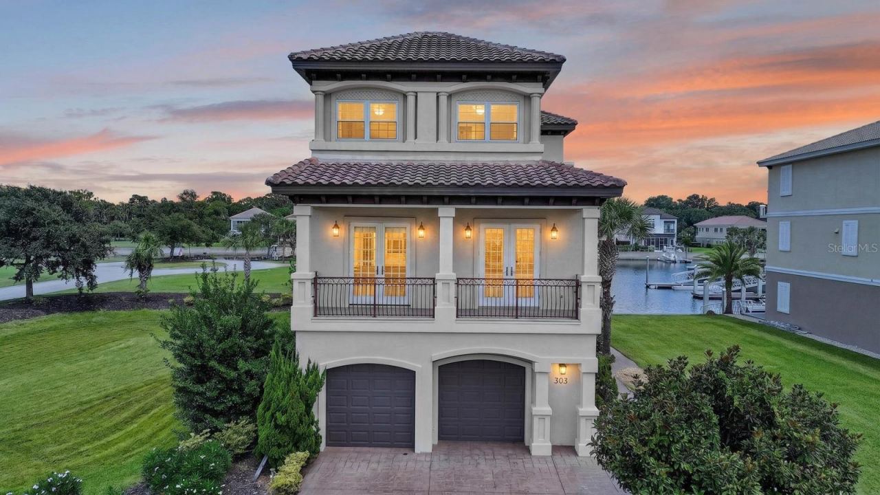 303 Yacht Harbor Dr, Palm Coast