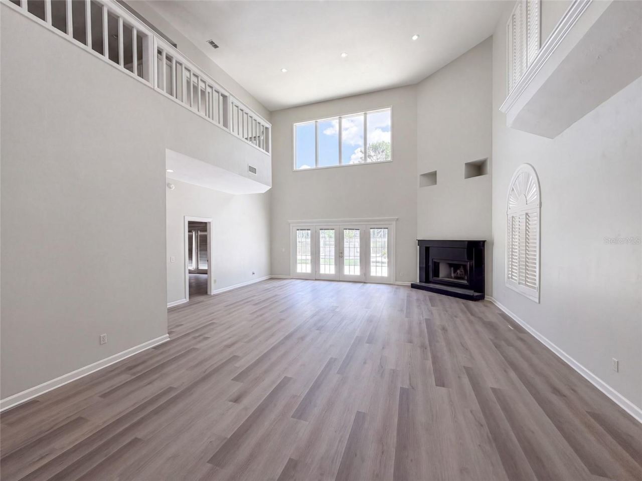 Photo 3 of 24 Bay Pointe Dr, Ormond Beach, FL 32174