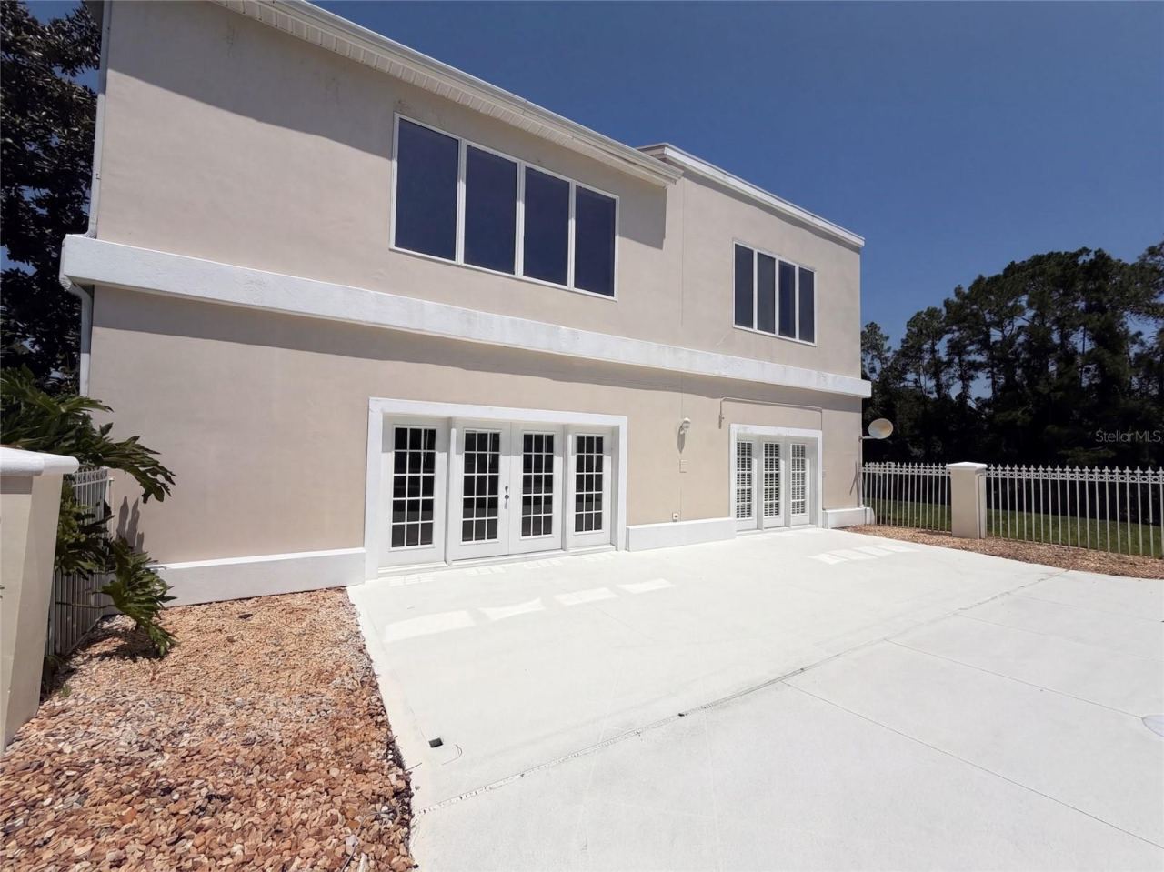 Photo 5 of 24 Bay Pointe Dr, Ormond Beach, FL 32174
