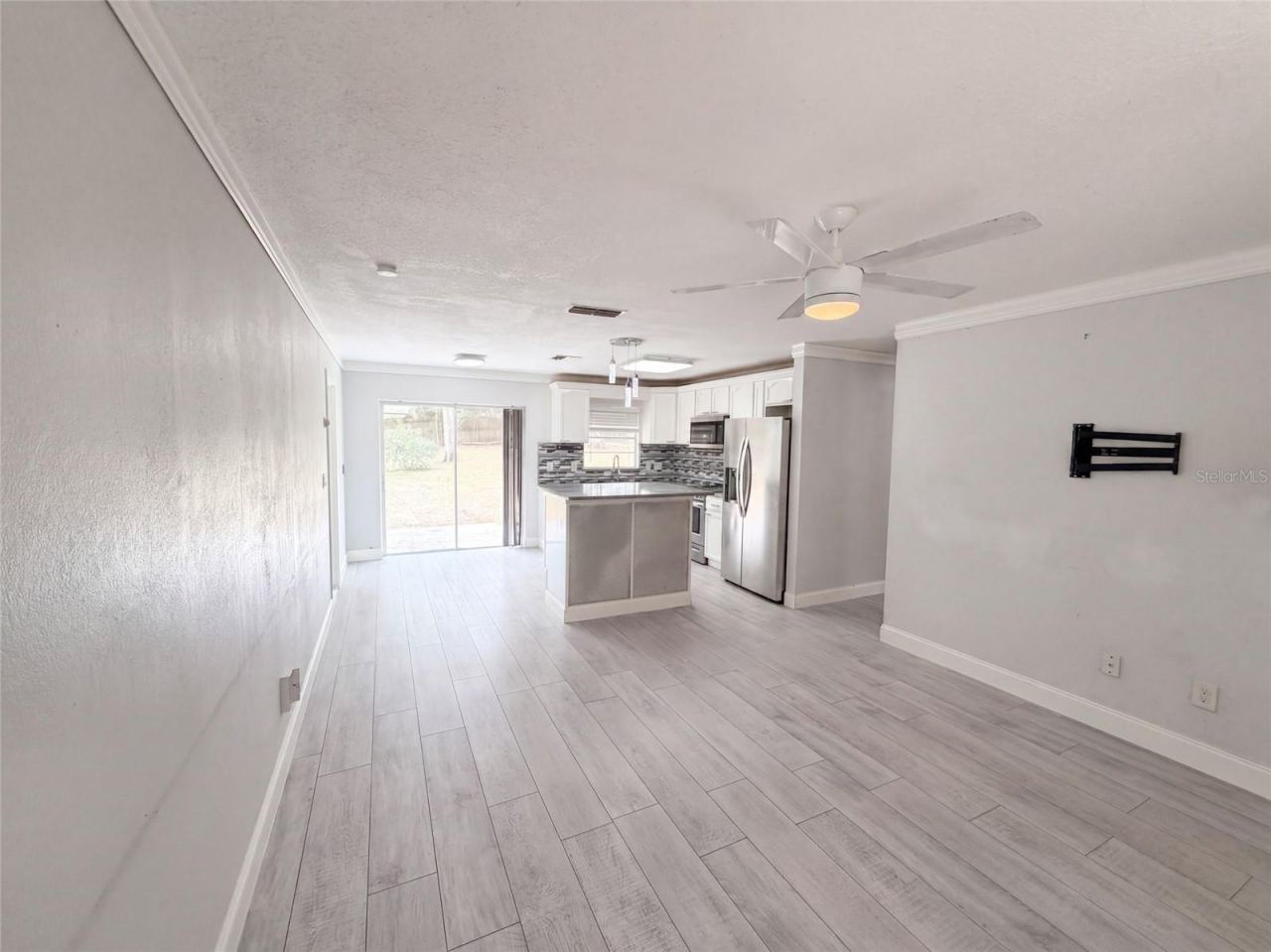 Photo 3 of 976 Liskeard Ave, Orange City, FL 32763