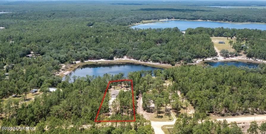 Photo 3 of 168 Hour Glass Cir, Hawthorne, FL 32640