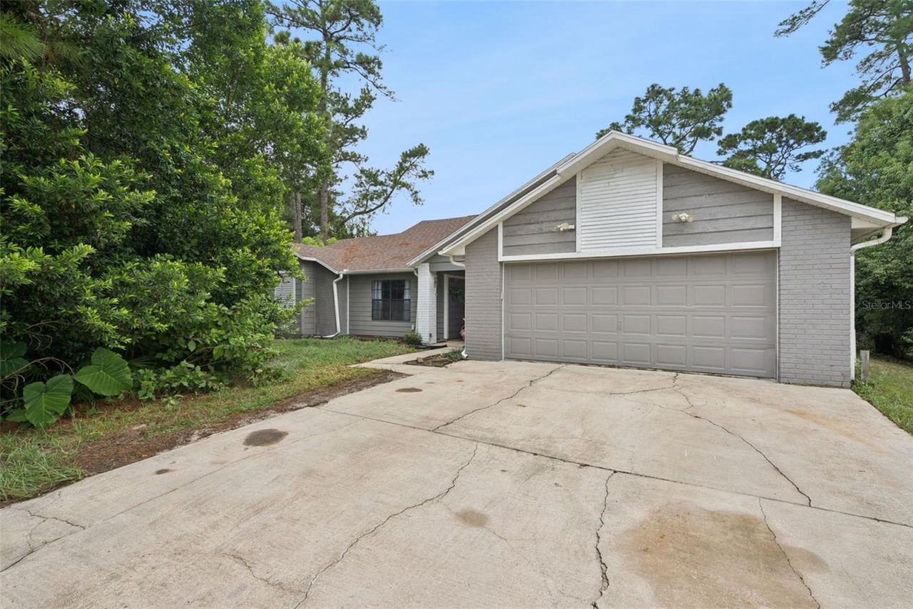2590 Haulover Blvd, Deltona, FL 32738