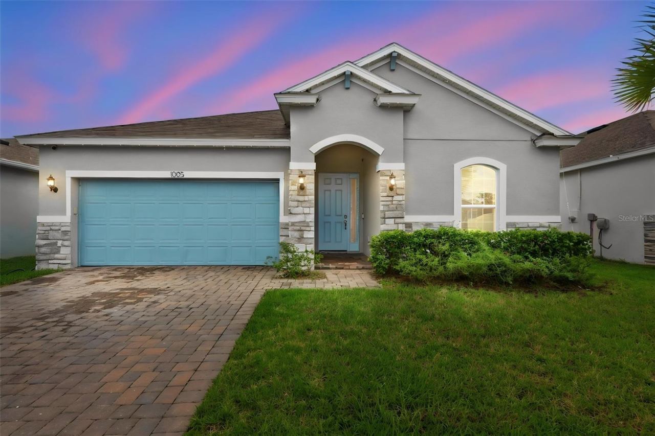 Photo 2 of 1005 Chelan Falls Dr, Deland, FL 32724