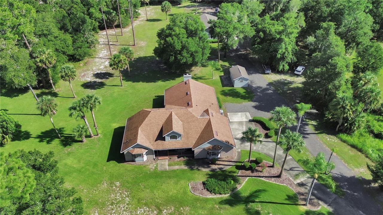 Photo 2 of 1925 Glenwood Oaks Ln, Deland, FL 32720