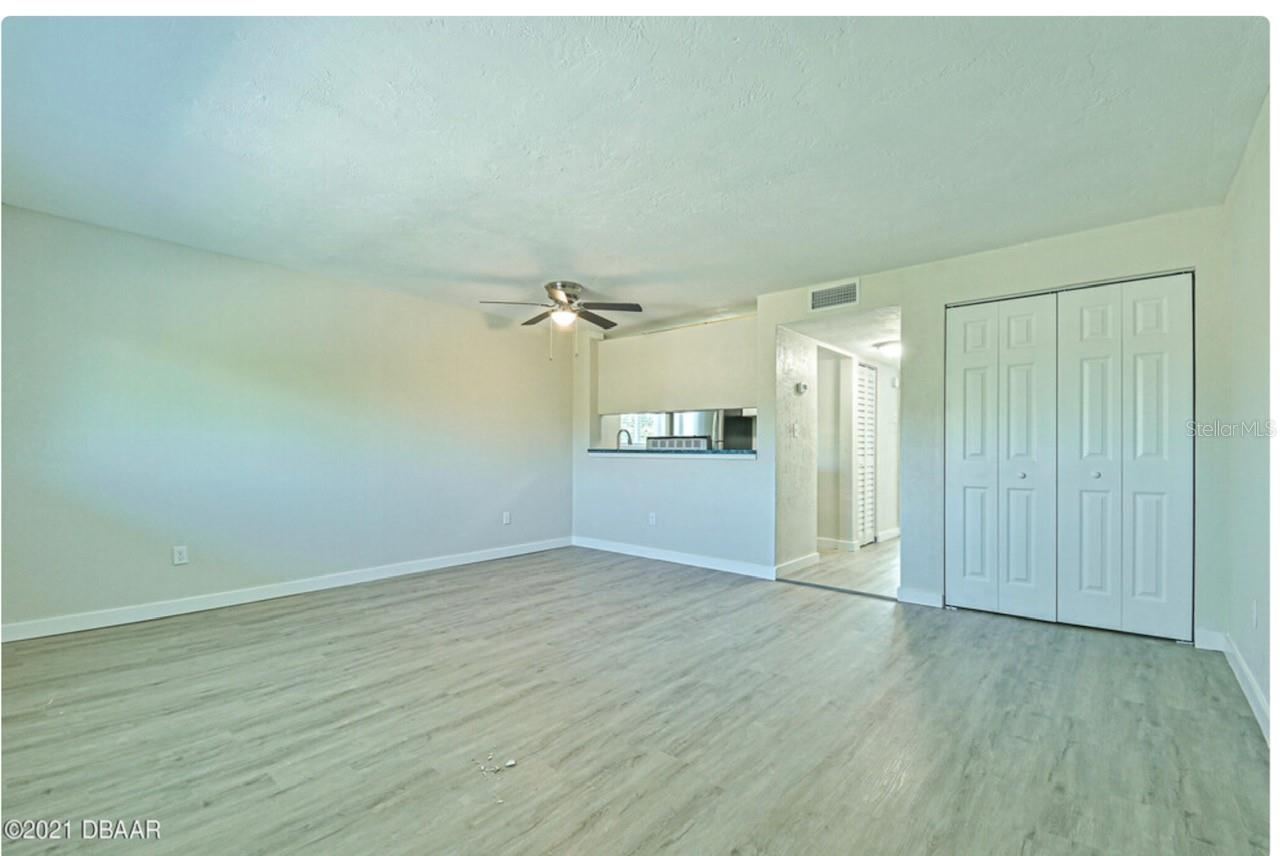 Photo 3 of 208 N Halifax Ave, Daytona Beach, FL 32118