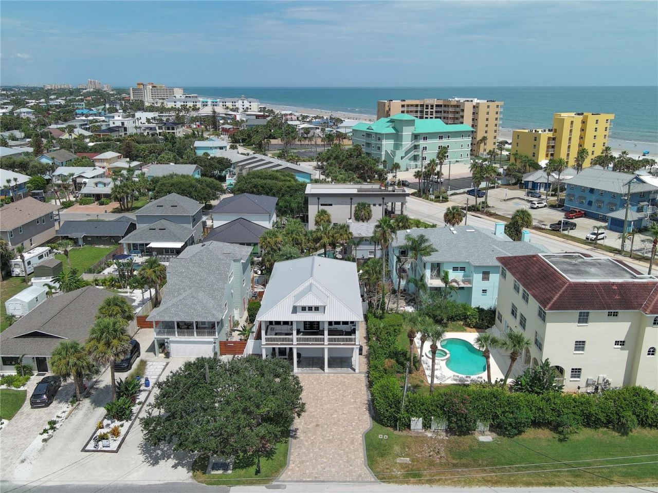 818 Ocean Ave, New Smyrna Beach
