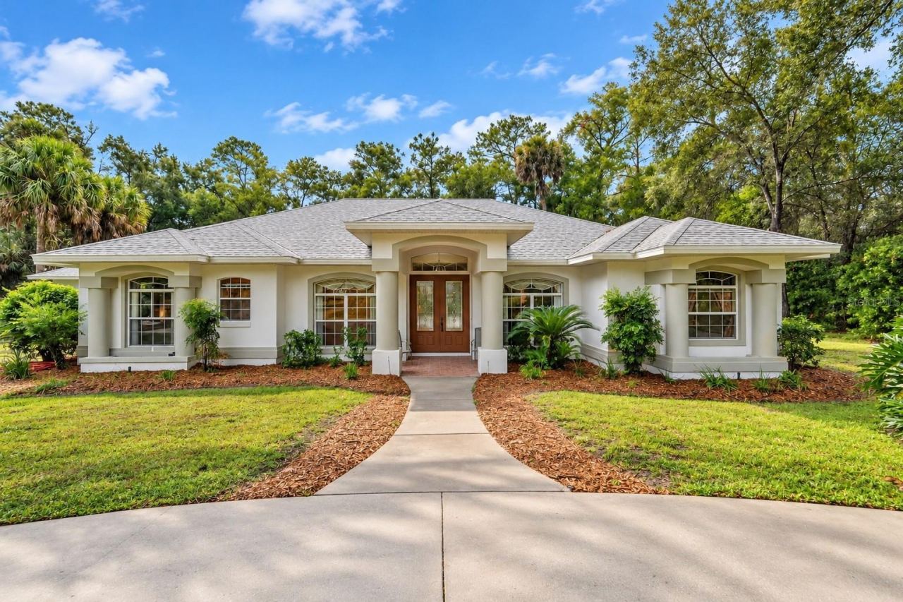 Photo 2 of 1830 Glenwood Oaks Ln, Deland, FL 32720