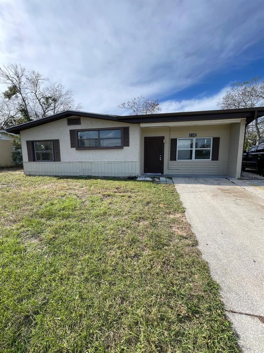 1142 Berkshire Rd, Daytona Beach, FL 32117
