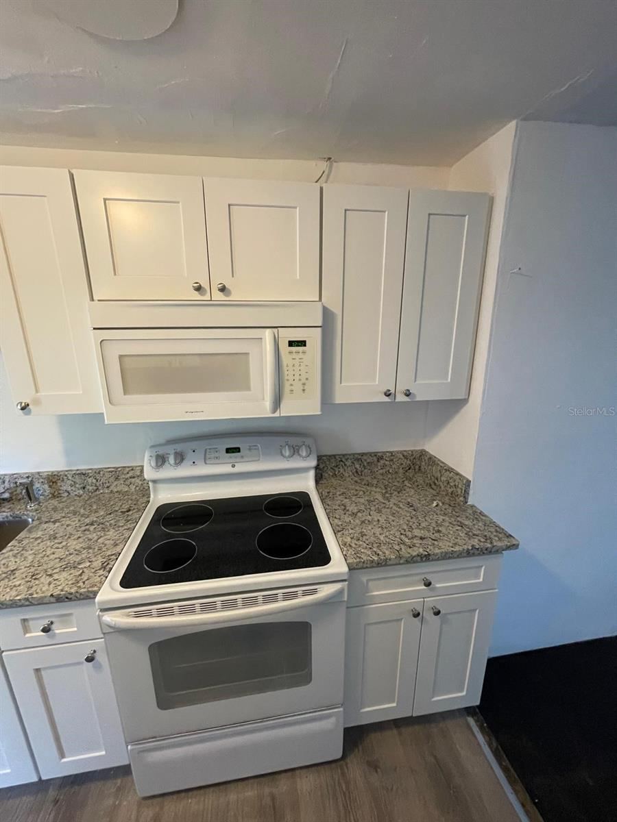 Photo 3 of 1142 Berkshire Rd, Daytona Beach, FL 32117