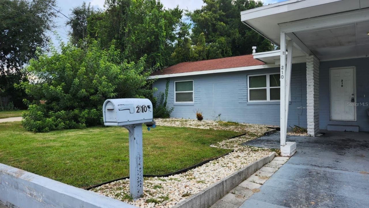 Photo 2 of 210 Francis Parkman Pl, Daytona Beach, FL 32114