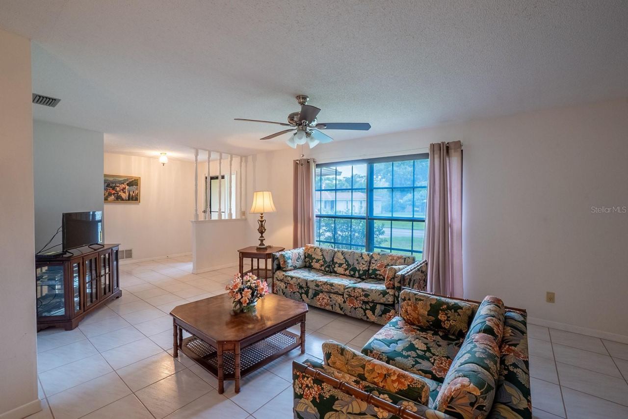 Photo 4 of 58 Black Bear Ln, Palm Coast, FL 32137