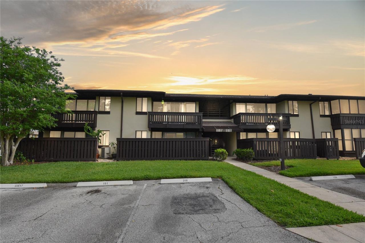 40 Club House Dr #207, Palm Coast