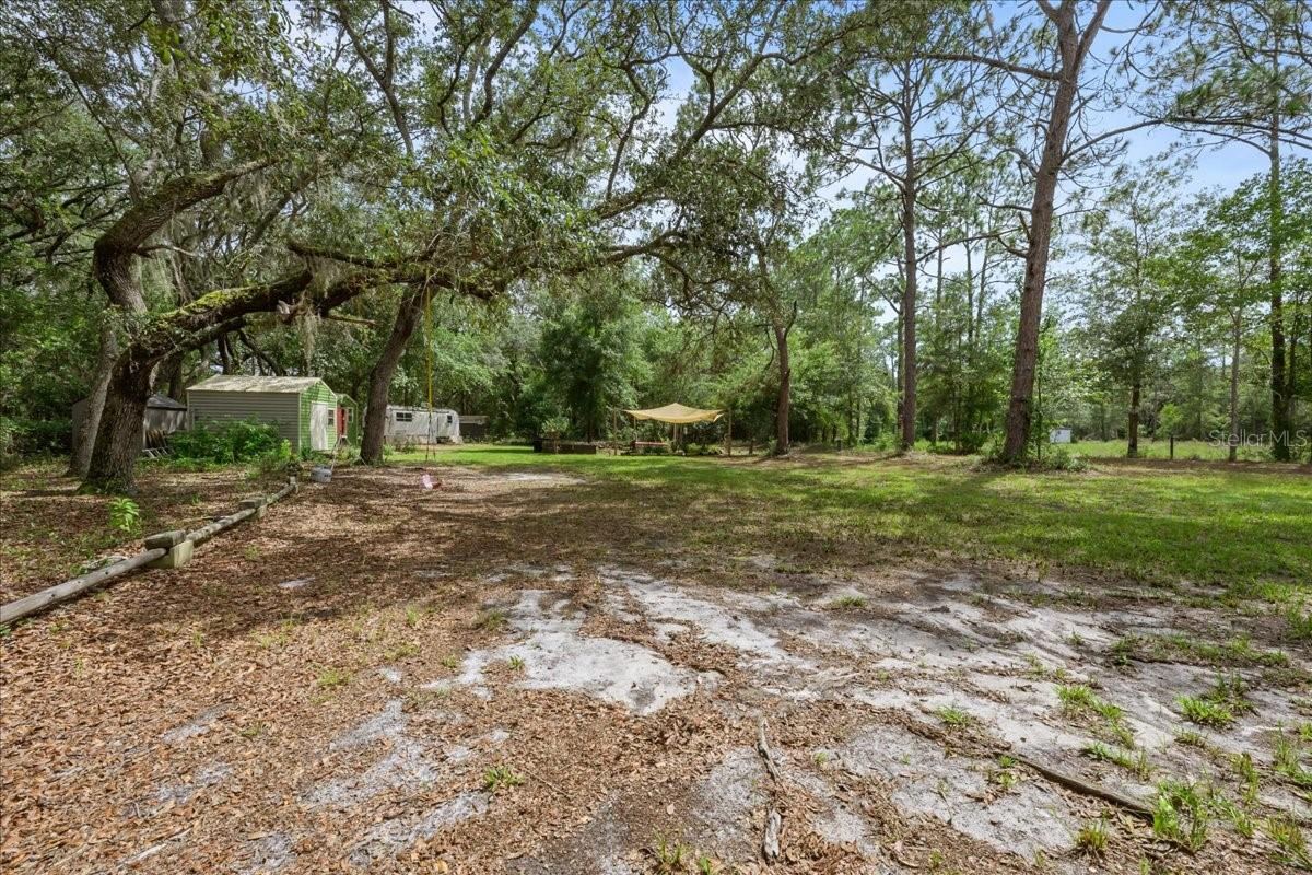 Photo 2 of 130 Buckles Dr, Interlachen, FL 32148