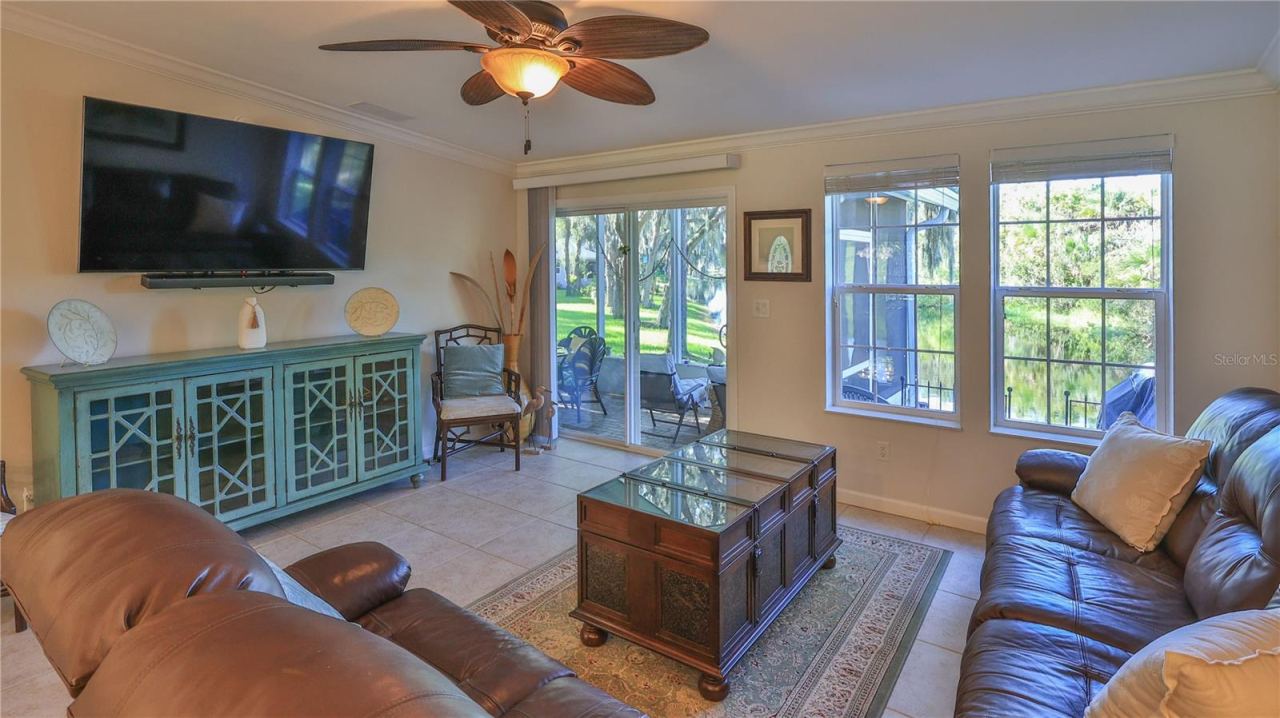 Photo 5 of 237 Navajo Dr, Oak Hill, FL 32759