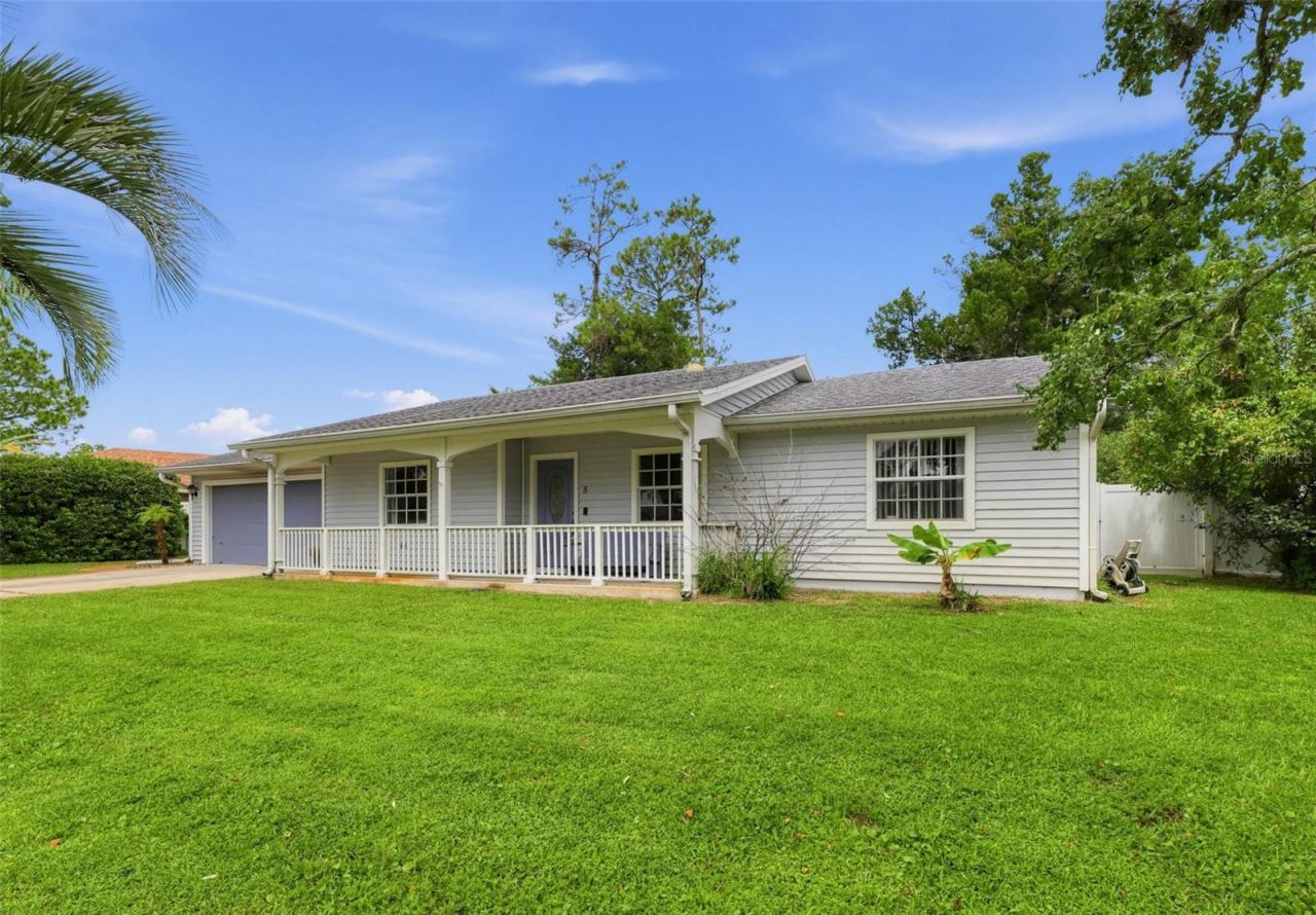 5 Banner Ln, Palm Coast, FL 32135
