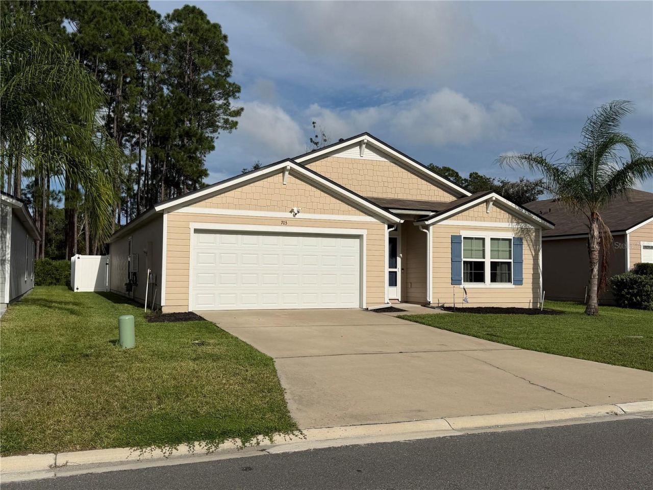 Photo 2 of 703 Grand Reserve Dr, Bunnell, FL 32110