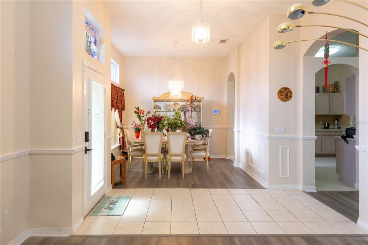 Photo 3 of 1306 Island Cove Dr, Deland, FL 32724