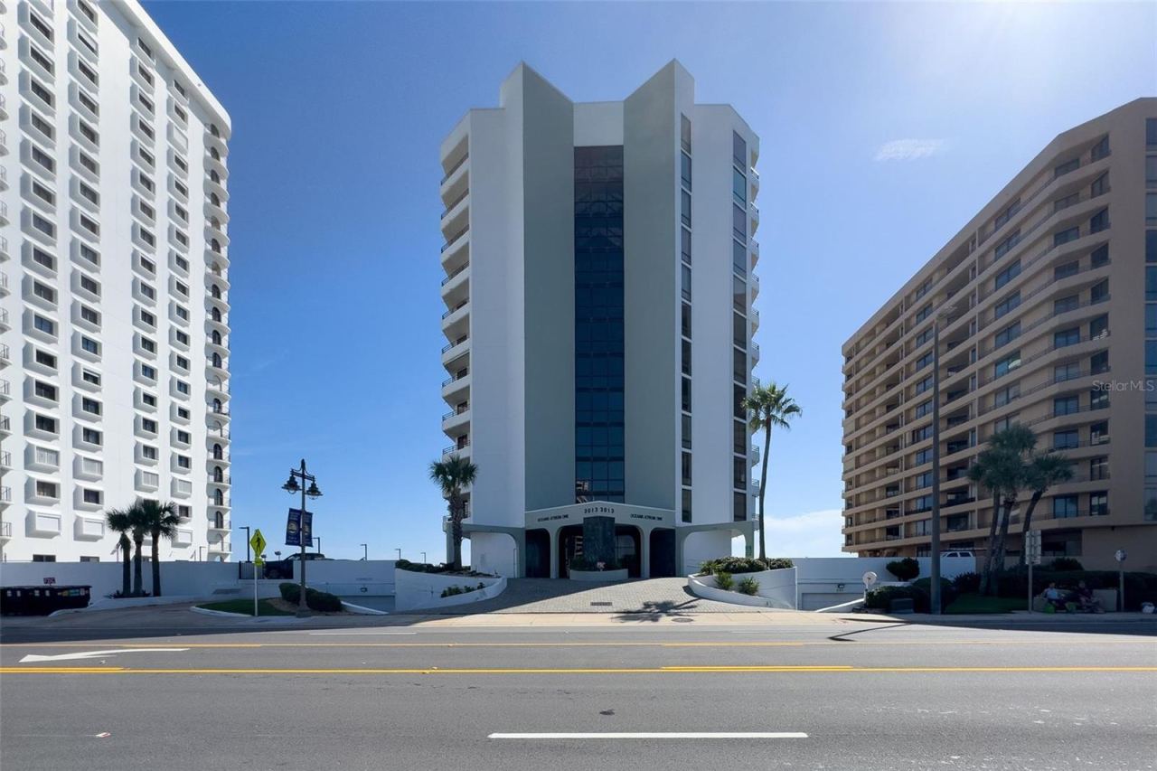 Photo 2 of 3013 S Atlantic Ave #2020, Daytona Beach Shores, FL 32118