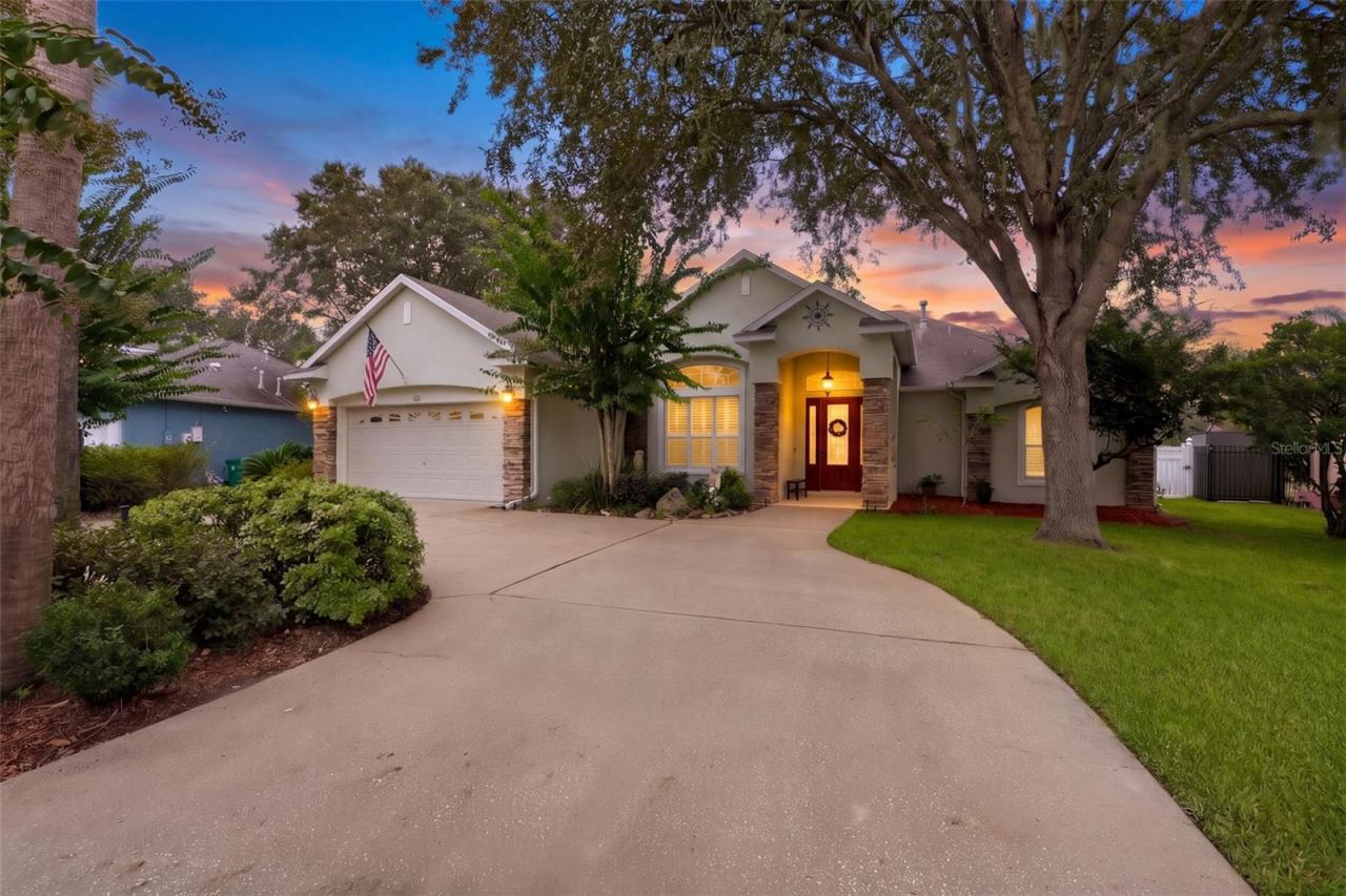 106 Oak Haven Cir, Deland, FL 32720