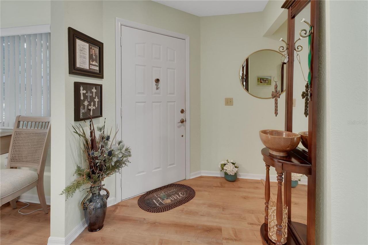 Photo 3 of 904 Village Green Rd #3, Deland, FL 32720