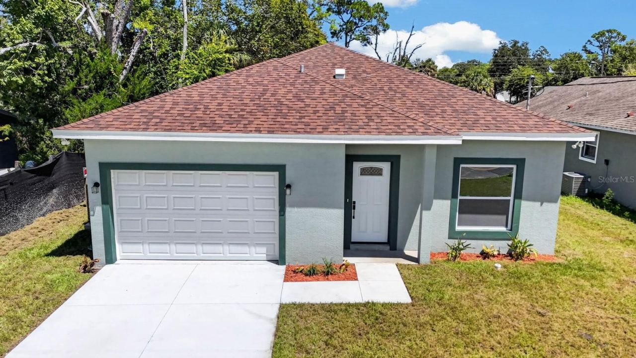 Photo 2 of 757 Indiana St, Daytona Beach, FL 32114