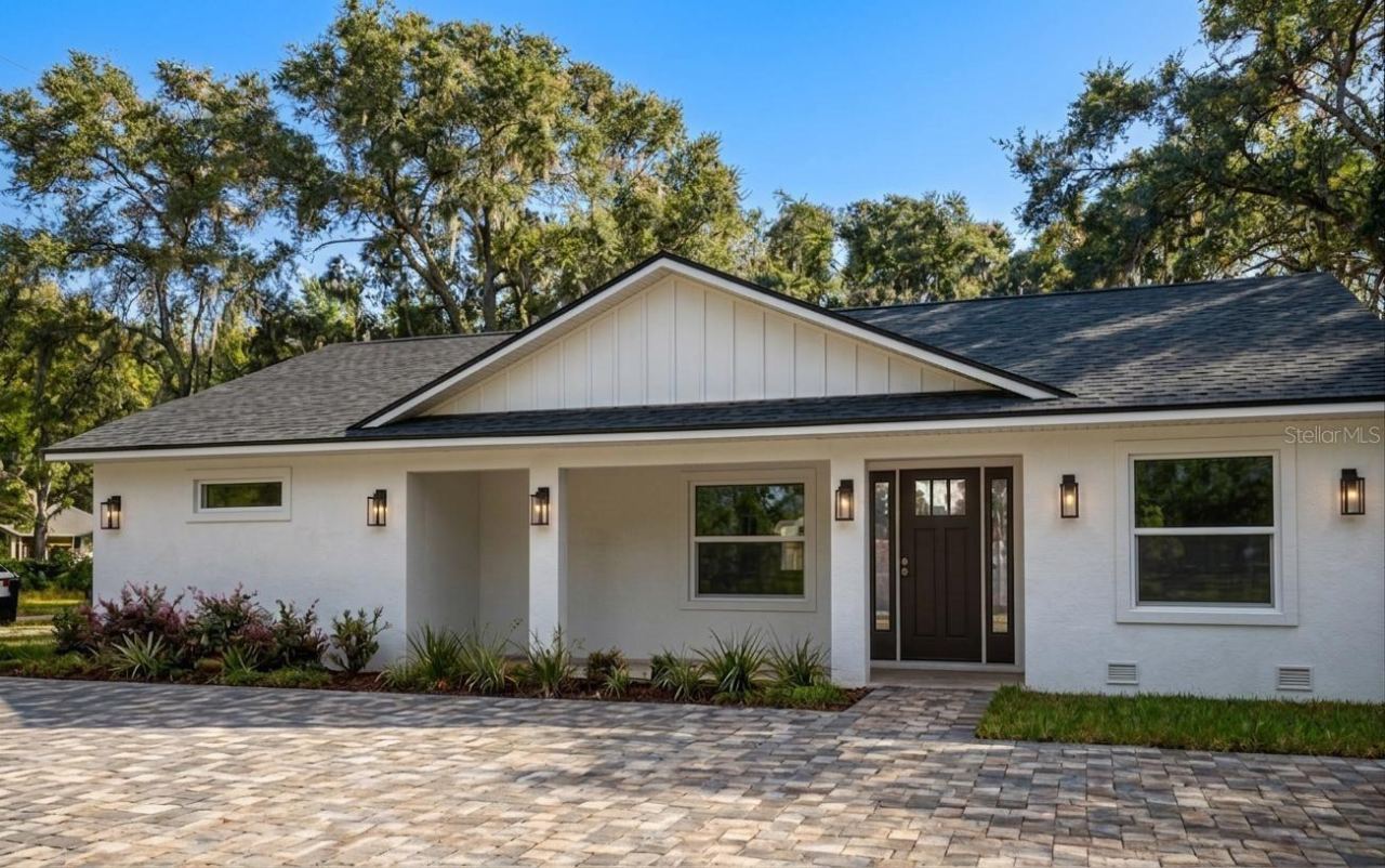 Photo 2 of 2118 Hamilton Ave, Orange City, FL 32763