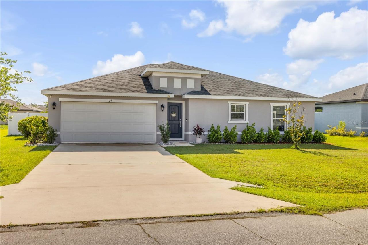 29 Rocking Horse Dr, Palm Coast, FL 32164