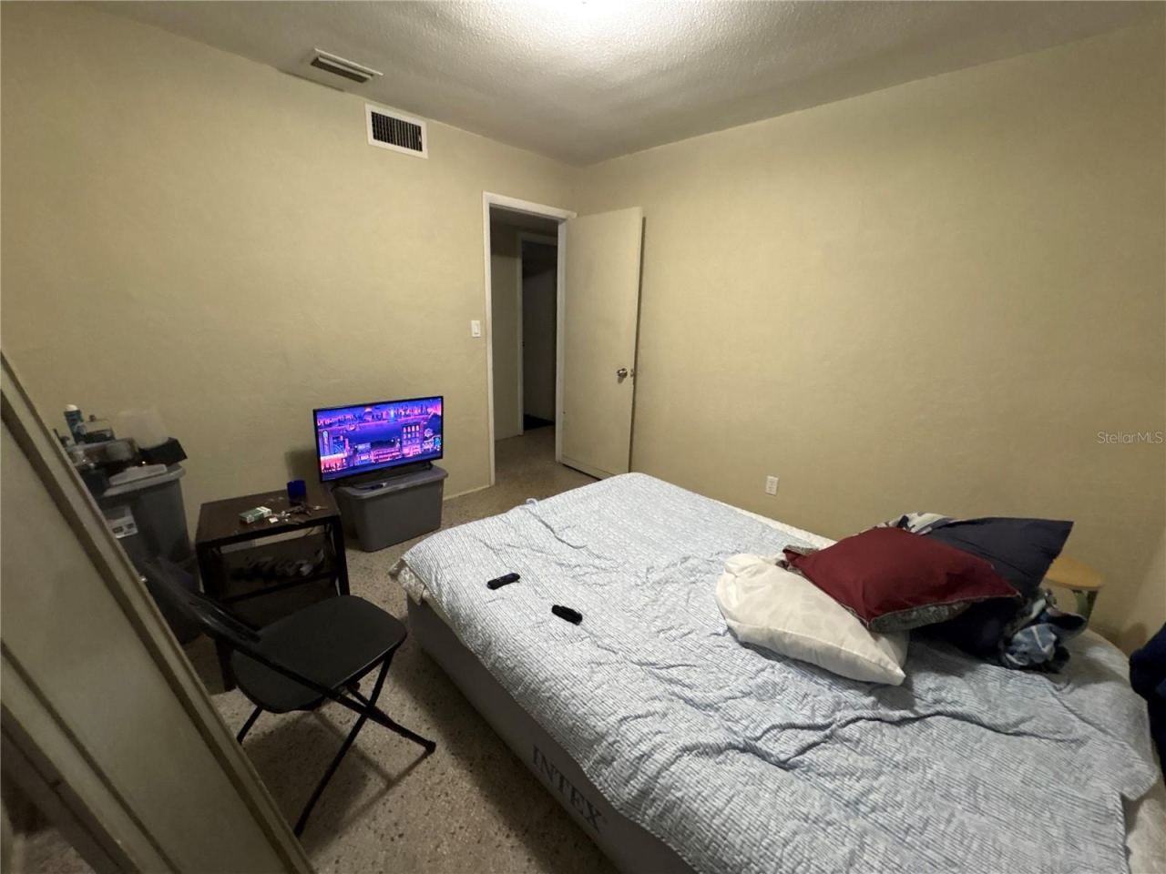 Photo 2 of 532 S Caroline St, Daytona Beach, FL 32114