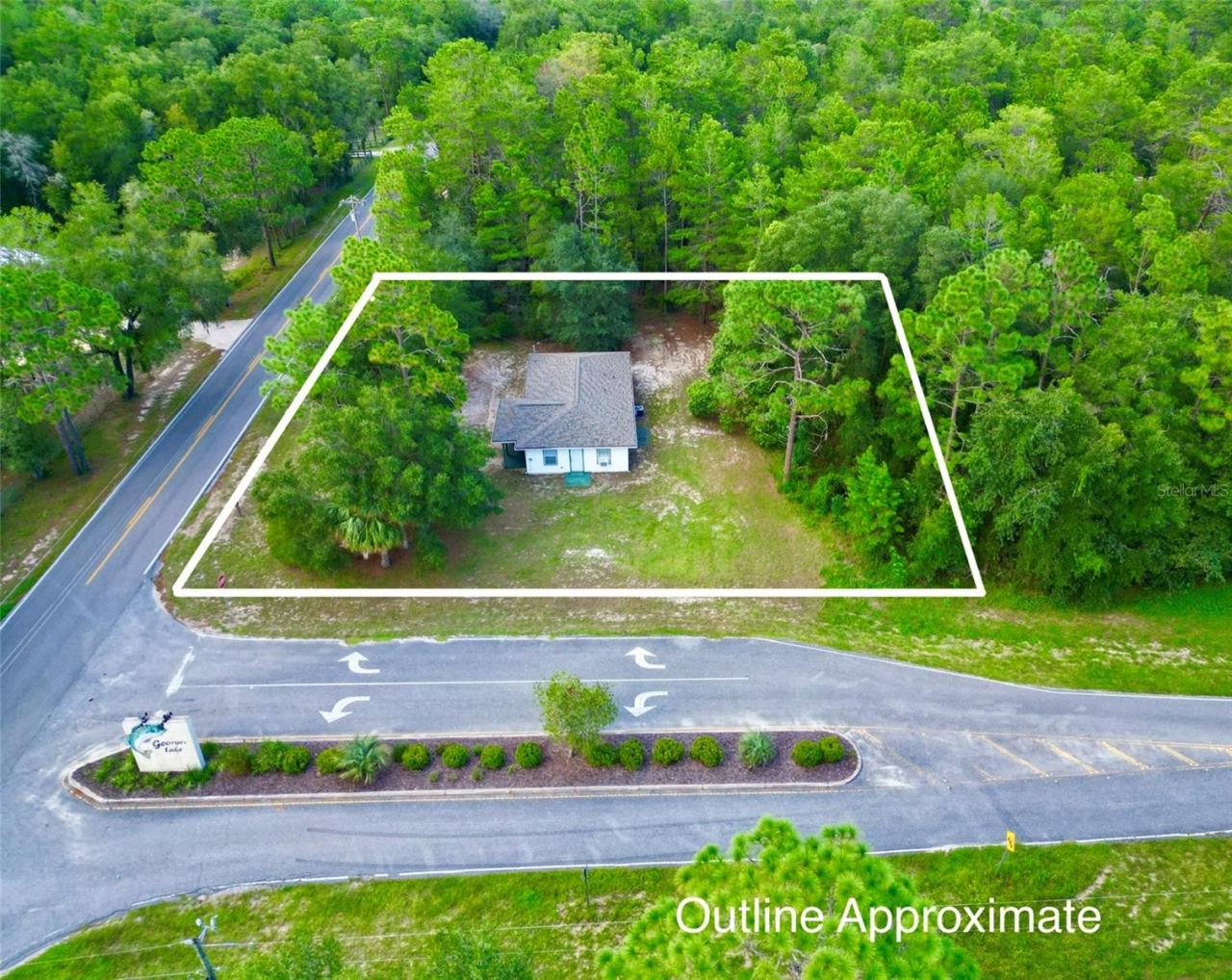 Photo 3 of 1150 Coral Farms Rd, Florahome, FL 32140