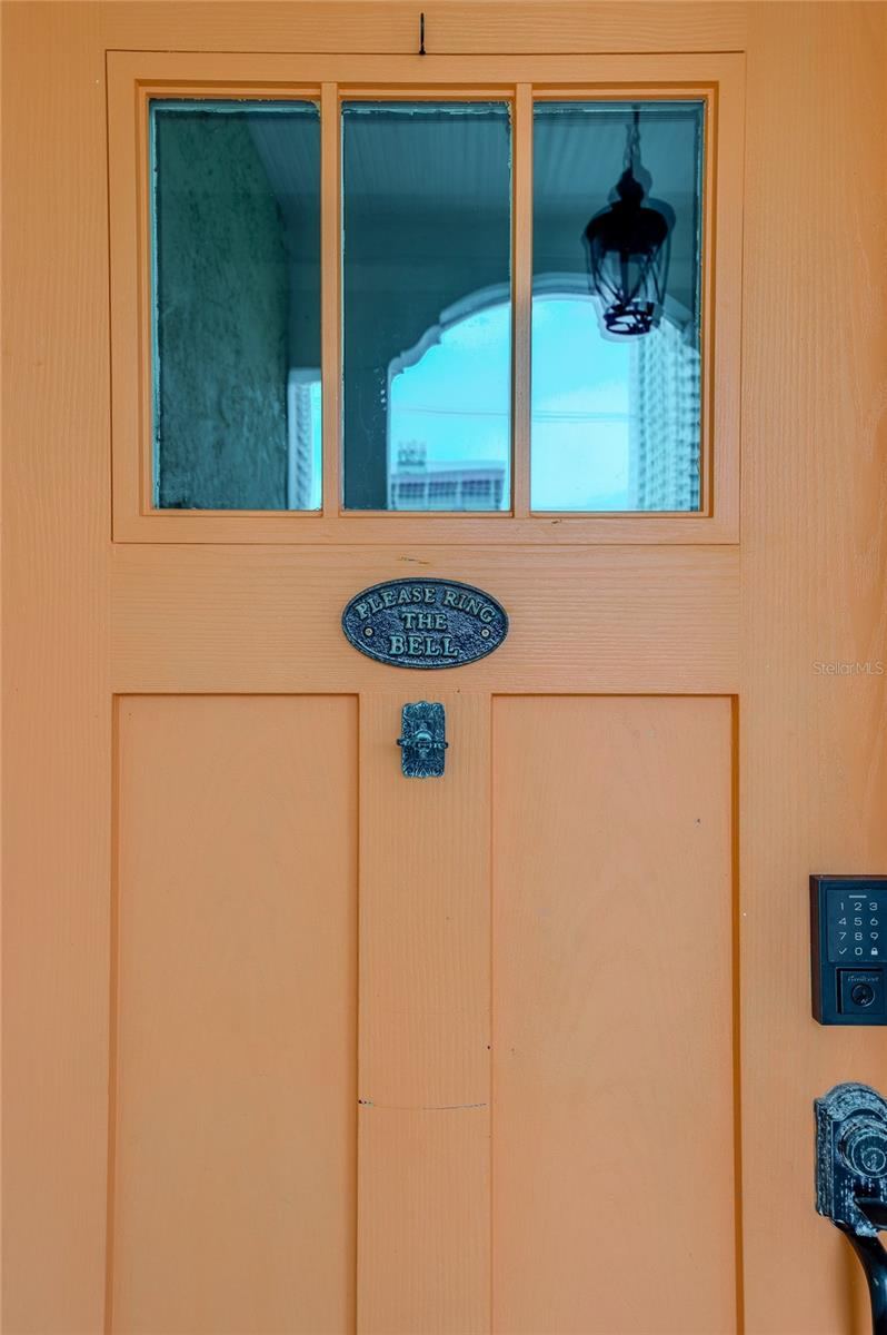 Photo 3 of 417 N Grandview Ave, Daytona Beach, FL 32118