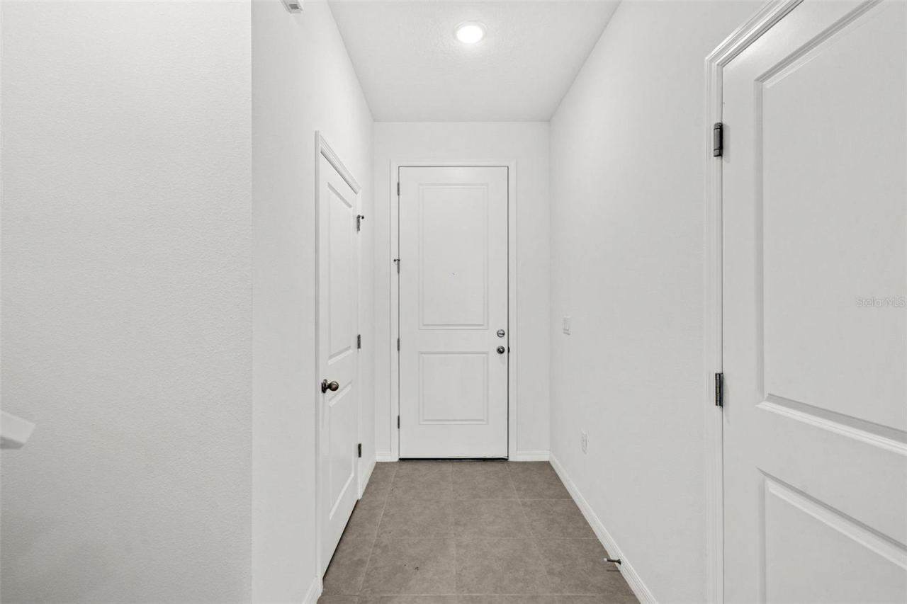 Photo 3 of 705 Florida Elm Ct, Deland, FL 32720