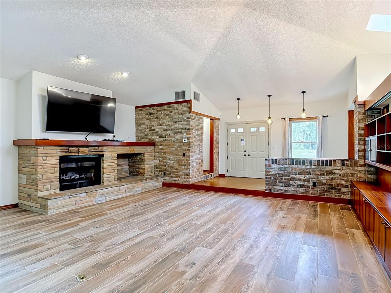 Photo 5 of 1032 Valley Forge Rd, Deland, FL 32720