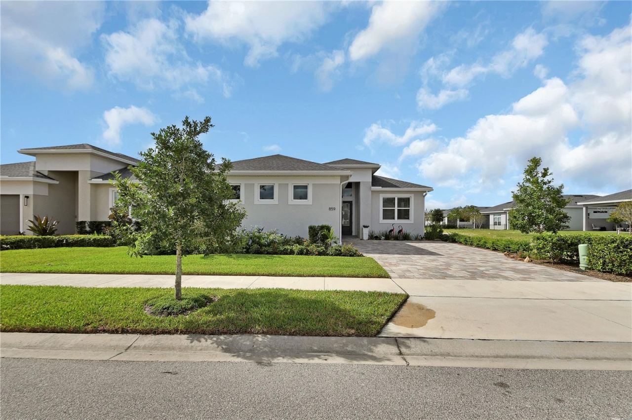 Photo 2 of 859 Liliana Dr, Deland, FL 32724