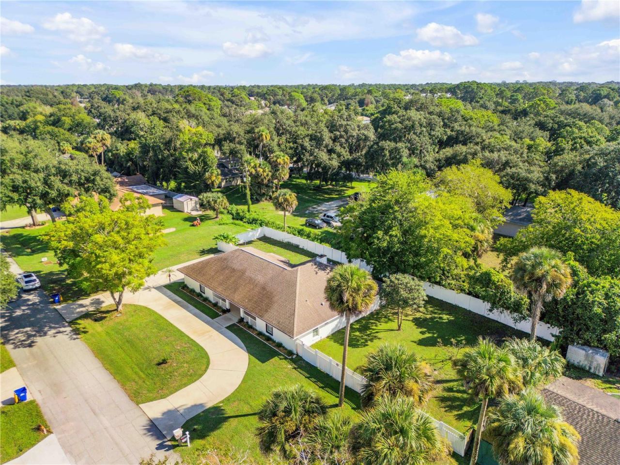 Photo 2 of 3205 Mango Tree Dr, Edgewater, FL 32141