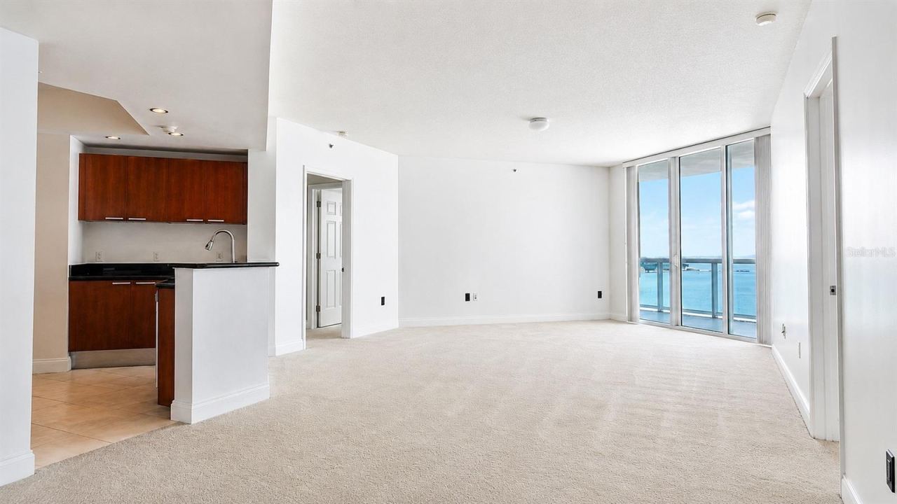 Photo 3 of 241 Riverside Dr #2006, Holly Hill, FL 32117