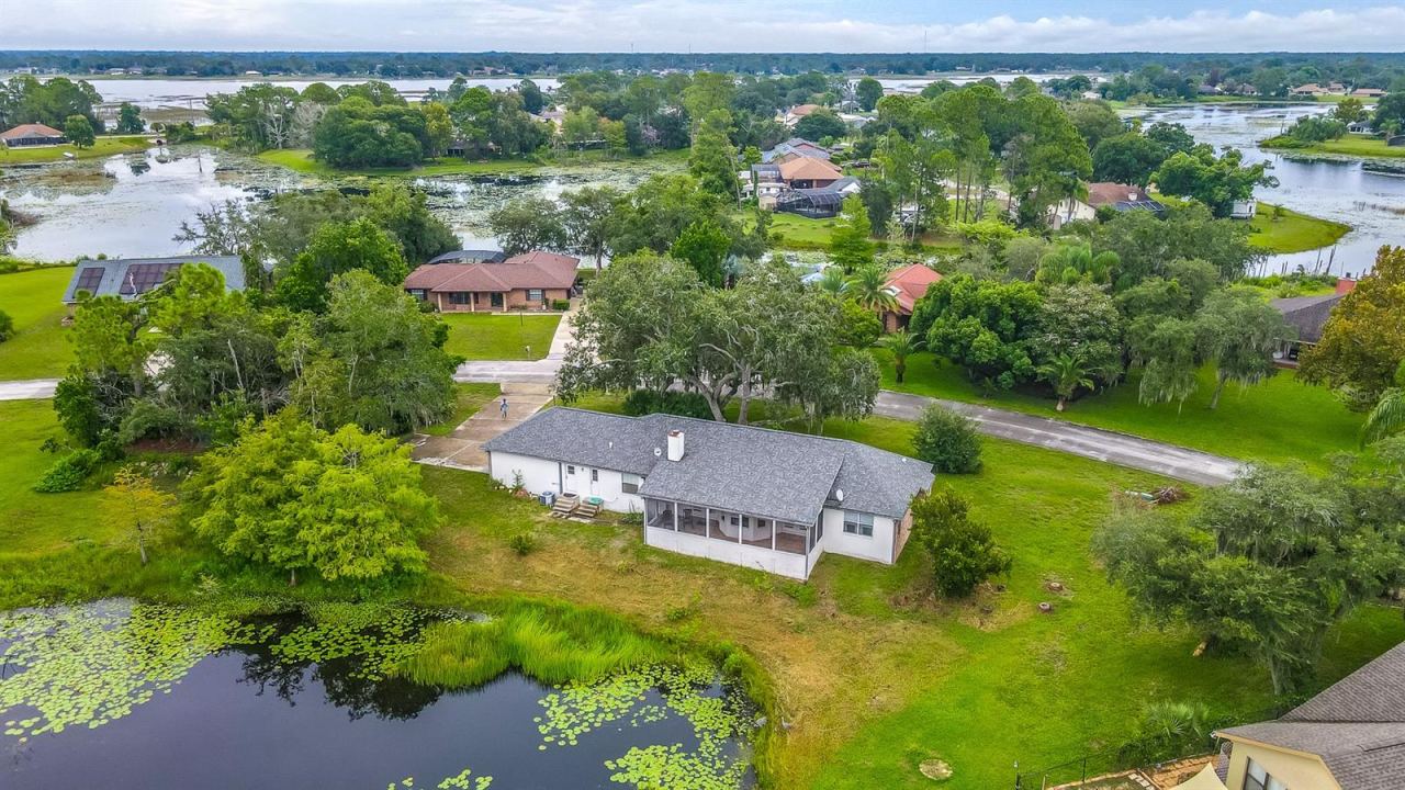 2366 Salem Dr, Deltona, FL 32738