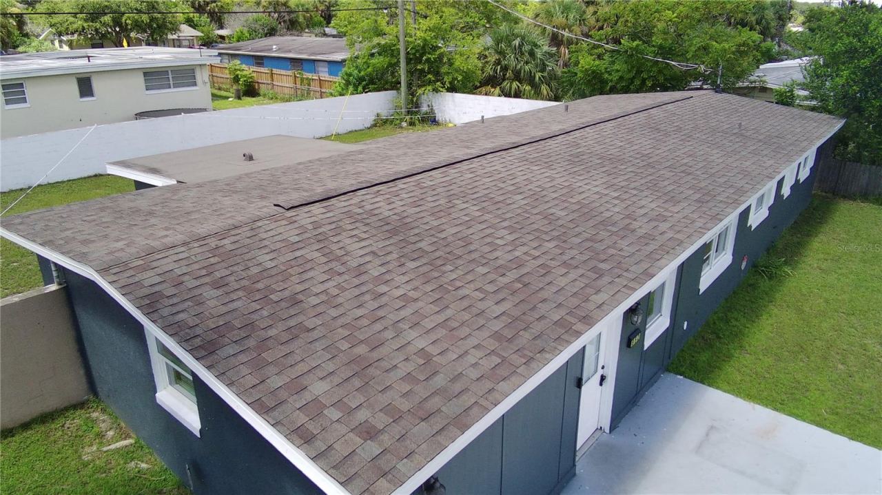 Photo 3 of 852 Derbyshire Rd, Daytona Beach, FL 32117