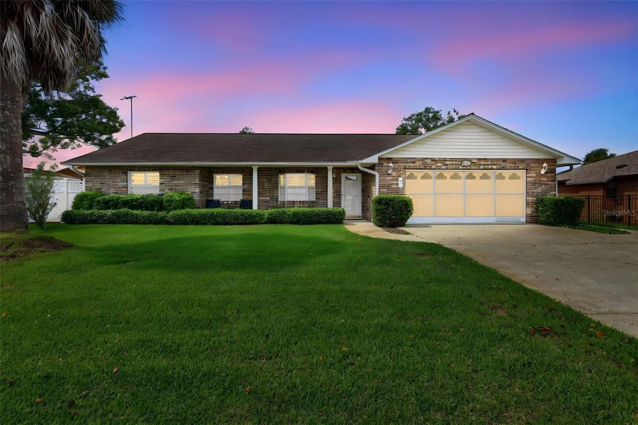 114 Springwood Dr, Daytona Beach, FL 32119